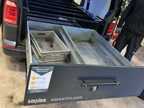 Brukt Loyds SMARTFLOOR bilinnredning/ GB252611