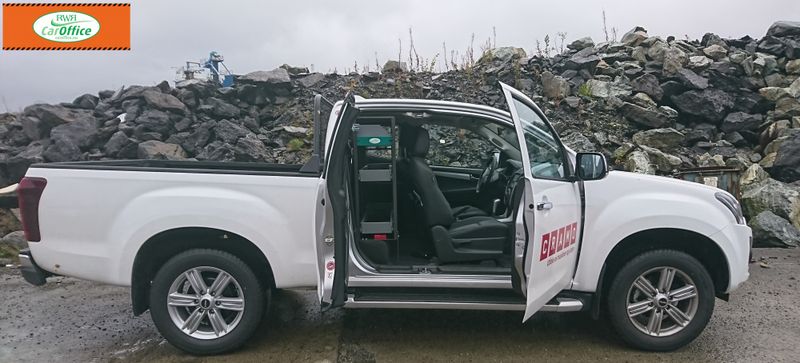 Innredning til pickup - bak førersete Isuzu D MAX